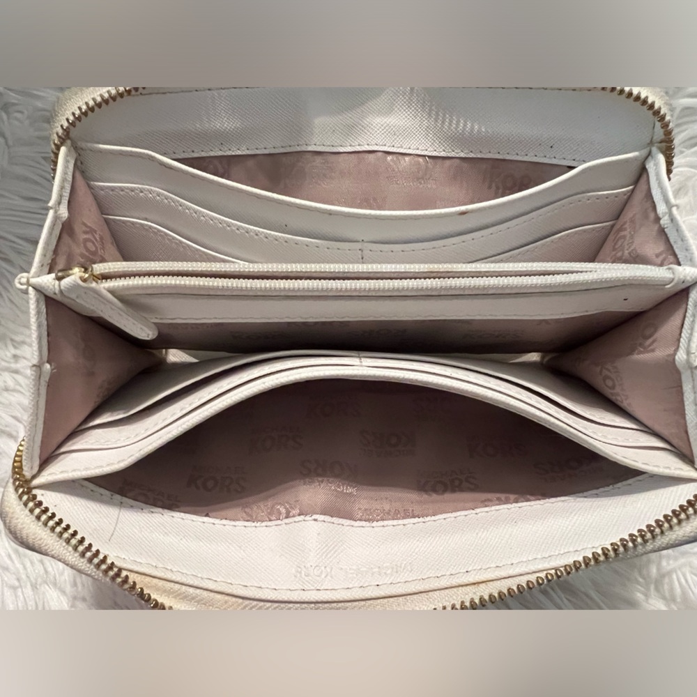 Michael Kors White Patent Leather Cindy Dome Satchel & Wallet - Picture 16 of 16